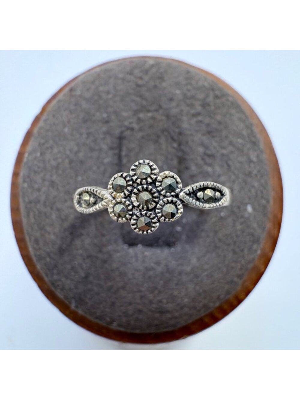 Marcasite Flower Design Statement Ring Sterling Silver 925 Size 6.75